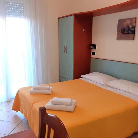 Hotel Brooklyn ريميني المظهر الخارجي الصورة